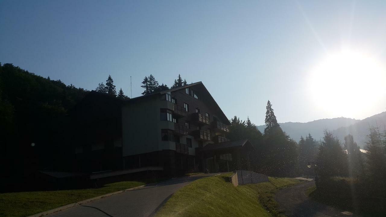 Monte Cervo Bio Hotel & Spa Covasna Extérieur photo